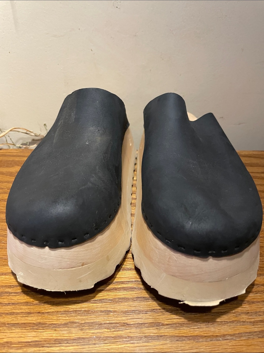 Bryr Black Platform Clogs with Cream Sole - Picture 6 of 9